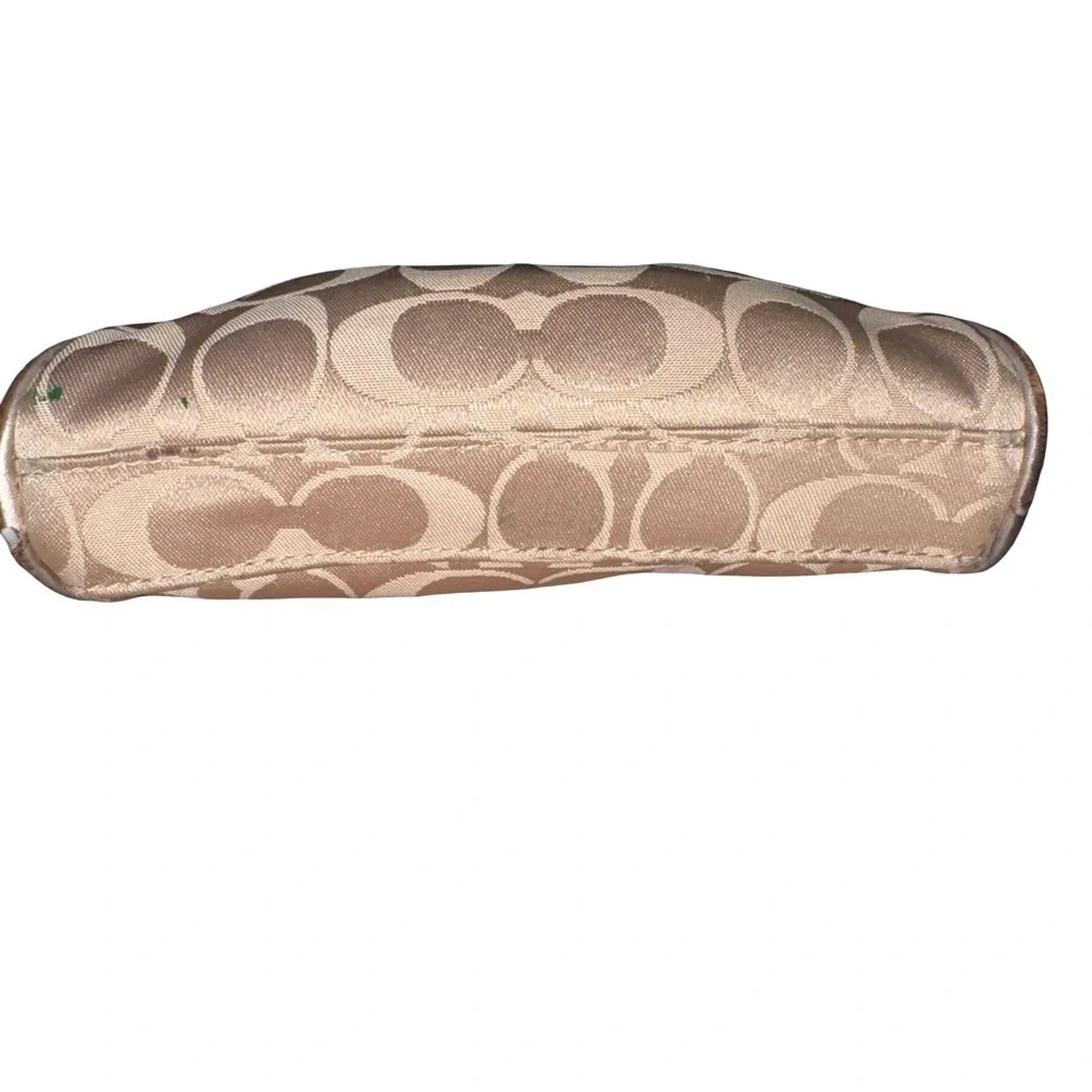 Coach Signature C Cosmetic bag Khaki Estée Lauder Holiday 2010 Limited Edition